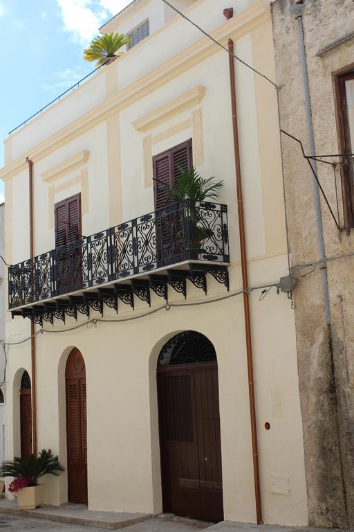 Palazzo Taormina Apartment Castellammare del Golfo Exterior foto