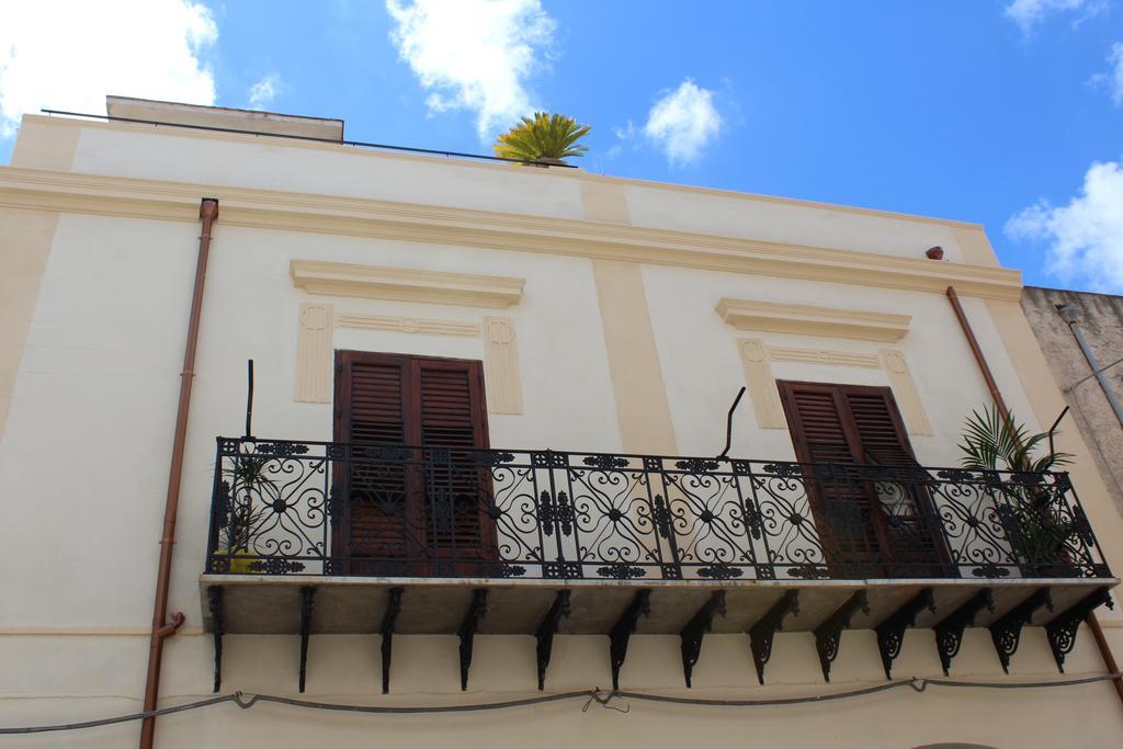 Palazzo Taormina Apartment Castellammare del Golfo Exterior foto