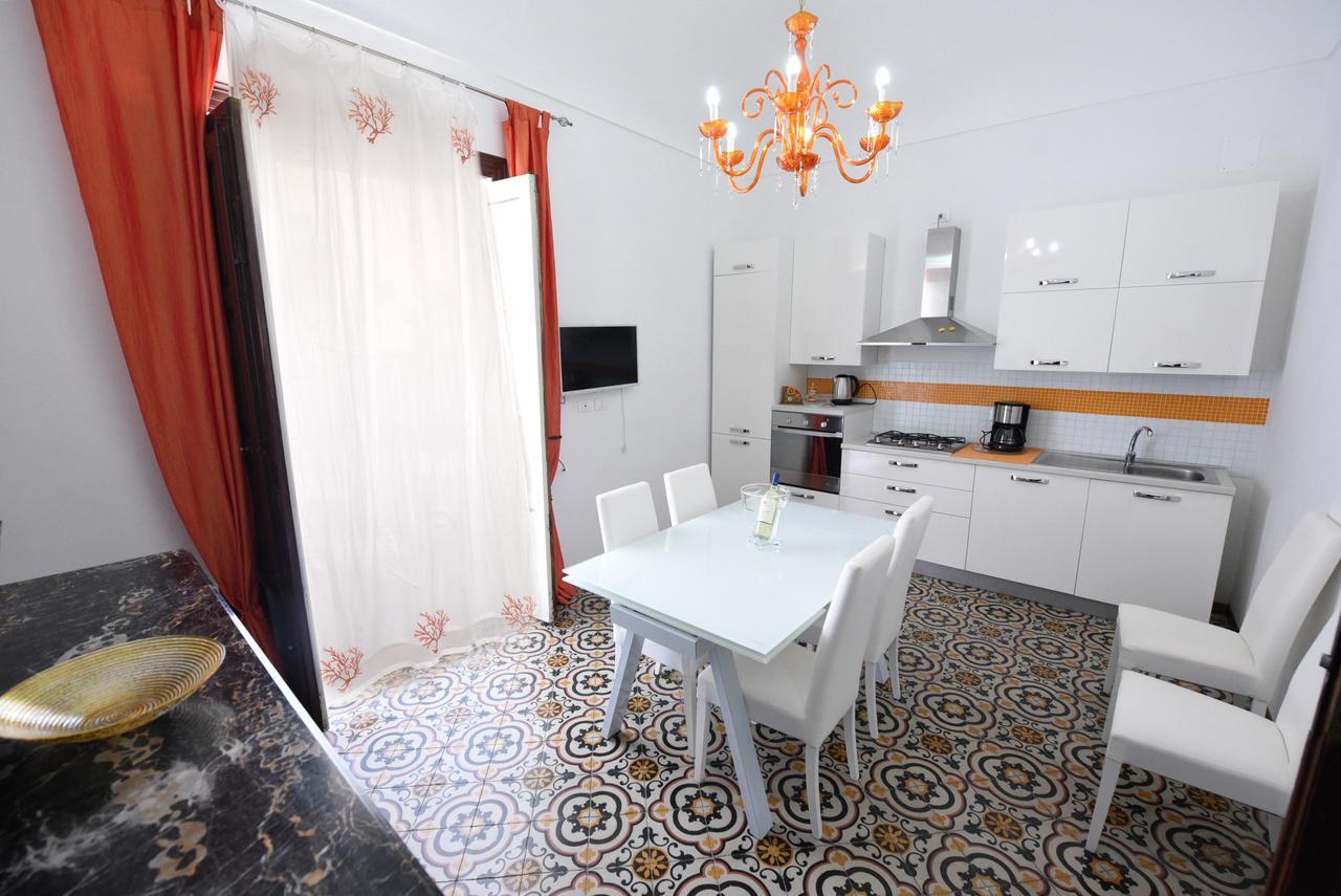 Palazzo Taormina Apartment Castellammare del Golfo Exterior foto