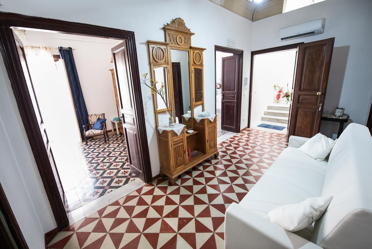 Palazzo Taormina Apartment Castellammare del Golfo Exterior foto